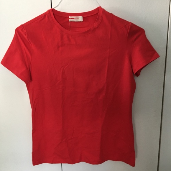prada t shirt red logo